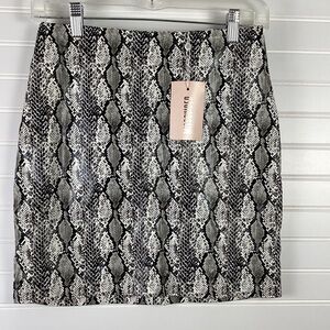Misguided NWT snakeskin Print Mini Skirt Size 4